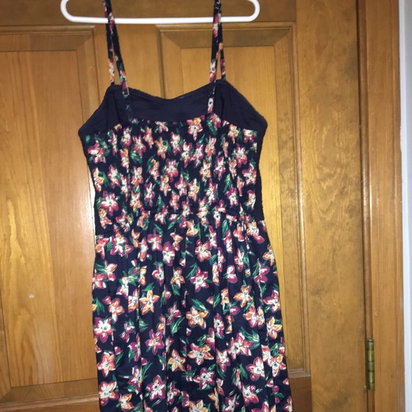 Vintage Flower Dress with Pockets! - Picture 3 of 3